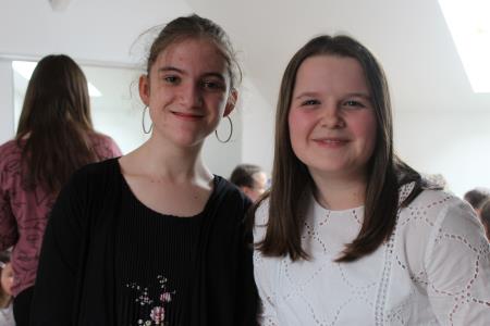 »Mamica je kakor zarja« (7)